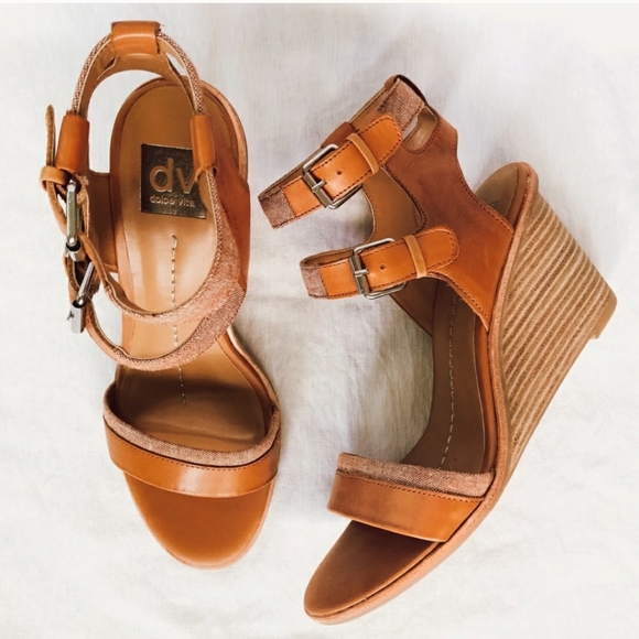 Dolce Vita Cassie Honey Brown Wedge Sandals - Picture 5 of 12
